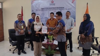 Bawaslu Semarang Luncurkan Buku Catatan Sejarah Pengawasan Pemilu 2004-2023