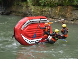 Kantor SAR Semarang Gelar Sertifikasi Arung Jeram Kualifikasi Menengah