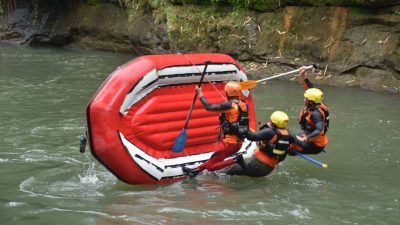 Kantor SAR Semarang Gelar Sertifikasi Arung Jeram Kualifikasi Menengah