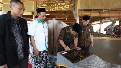Kreatif, Musala Apung di Demak Manfaatkan Pembangkit Listrik Tenaga (PLTS)
