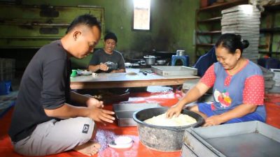 Pengusaha Roti di Blora Bingung Harga Telur Terus Meroket