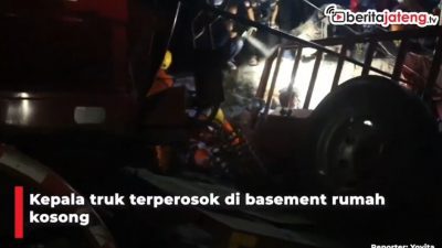 [Video] Menegangkan, Evakuasi Sopir dan Kernet Truk BBM Pertamina