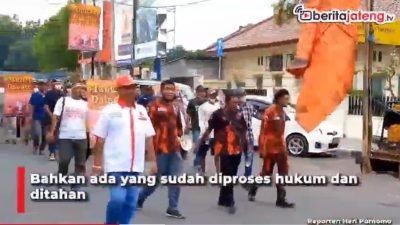 [Video] Demo Dugaan Kecurangan Seleksi Perades di Blora