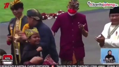 [Video] Farel Prayoga Nyanyi ‘Ojo Dibandingke’ di Depan Jokowi, Para Menteri Joget