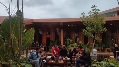 Openaire Resto Bar Market Launching Area Patio, Tempat Nongkrong Asyik Berkonsep Open Space
