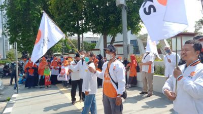 PKS Unjuk Rasa Tolak Kenaikan Harga BBM Khawatir Timbulkan Dampak PHK Besar-besaran