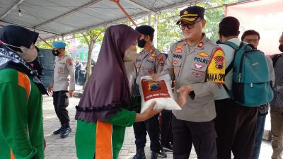 Gandeng Sejumlah Elemen Masyarakat, Polres Blora Salurkan Ribuan Bansos