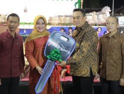 Bank Jateng Serahkan Bantuan Ambulance ke Bupati Klaten