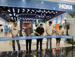 Brand Sepatu Hoka Buka Toko Pertama di Indonesia
