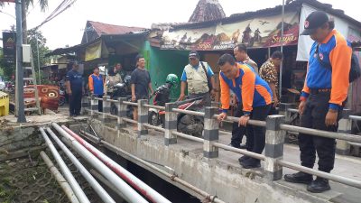 Tinjau Lokasi Banjir di Cepu, Bupati: Perlu Normalisasi Bangunan Diatas Sungai