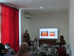 Pengrajin Turusgede Siap Olah dan Produksi Kerupuk Gendar Tanpa Boraks