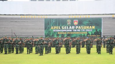 Prajurit Kodam IV/Diponegoro Khidmat Ikuti Apel Kesiapsiagaan TNI AD 2022