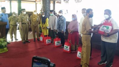 PUDAM Demak Serahkan Bantuan CSR Paket Sembako untuk 500 Pelanggan