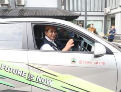 Wagub Jajal Mobil Listrik Saat Lepas Tim Jelajah Energi Jateng