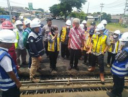 Pastikan Aman untuk Dilewati, Gubernur Jateng Cek Kondisi Jembatan Wonokerto