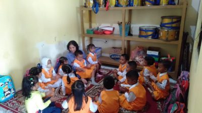Gedung Sekolah Kebanjiran Jika Hujan, 43 Siswa TK Belajar di Mapolsek Mranggen