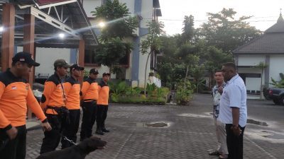 Satpol PP Semarang Kirim 6 Anggota dan 2 Anjing Pelacak Bantu Penanganan Gempa di Cianjur