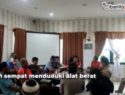 [Video] Sempat Ricuh, Pembangunan Jembatan Ngebruk Dilanjutkan