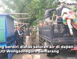 [Video] Belasan PKL Liar Dirazia Satpol PP