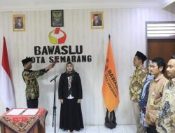 Pelantikan PAW Anggota Bawaslu Kota Semarang, Rahmat Bagja Berpesan Gerak Cepat Awasi Pemilu