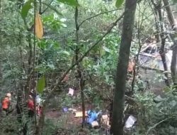 Bus Rombongan Wisata Asal Semarang Masuk Jurang di Magetan, 7 Meninggal Dunia