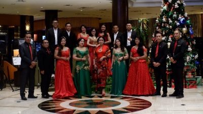 Hotel Ciputra Semarang Gelar Paduan Suara Sambut Natal