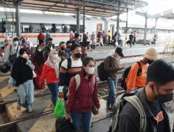 Hari Keempat Libur Nataru, 79.033 Penumpang Kereta Api Tiba di Wilayah Daop 4 Semarang