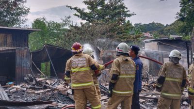 Pedagang Rugi Puluhan Juta Akibat Kiosnya di Area Pasar Ngaliyan Ludes Terbakar
