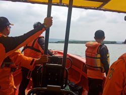 Sampan Terbalik, Seorang Pemancing Dilaporkan Hilang di Pantai Tugurejo Semarang