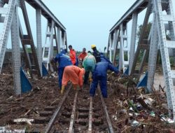 Curah Hujan Tinggi, KAI Memohon Maaf Atas Keterlambatan Perjalanan Kereta Api