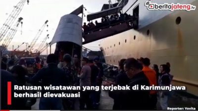 [Video] Ratusan Wisatawan Terjebak di Karimunjawa Dievakuasi