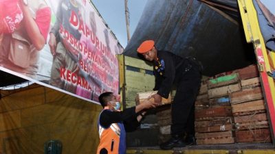 KAI Peduli Beri Bantuan Korban Banjir di Semarang