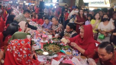 Tradisi Tuk Panjang Simbol Persatuan Meriahkan Imlek di Kota Semarang