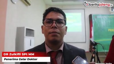 [Video] Tawarkan Konsep Kepemimpinan Desa, Zulkifli Raih Gelar Doktor