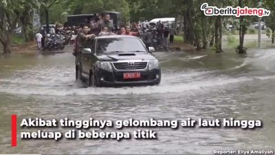 [Video] Tanggul Jebol, Kawasan Perumahan Marina Semarang Banjir