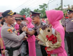 Pertama Kali Dampingi Suami Naik Pangkat, Artis Yeni Inka Mengaku Grogi