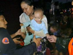 Tanggul Sungai Babon Jebol Ratusan Pemukiman Warga Terendam