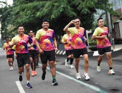 100 Pelari RAC Semarang Promosikan Lari Amal untuk Penderita Kanker