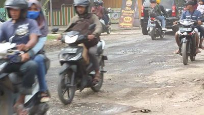 Rusak Parah, Jalan Provinsi Blora – Purwodadi Sering Sebabkan Kecelakaan