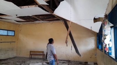 Tiga Ruang Kelas SDN Sambongrejo Rusak, Siswa Belajar di Rumah Warga
