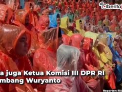 [Video] Momen Bupati-Wali Kota PDIP Hujan-hujanan saat Ziarah ke Makam Bung Karno