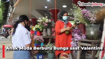 [Video] Anak Muda Berburu Bunga di Hari Valentine
