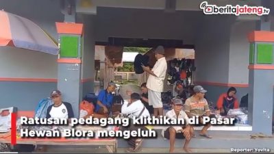 [Video] Sepi Pembeli, Pedagang Klithikan di Blora Menangis