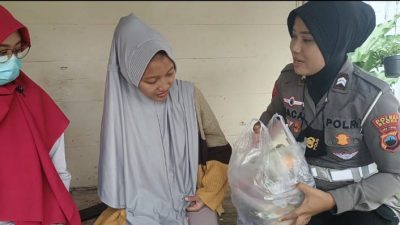 Puluhan Polwan Turun Desa Dampingi Ibu Hamil di Blora