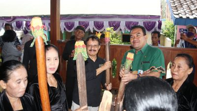 Alunan Lesung di Kampung Samin Warnai Puncak HPN 2023 Blora
