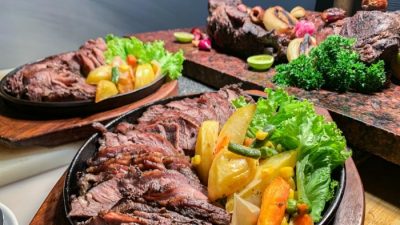 Menu Buka Puasa Lengkap dengan Cita Rasa Dunia di Grand Candi Hotel Semarang