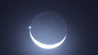 Bulan dan Venus Berdekatan di Malam Ketiga Ramadhan, Ini Dia Keindahannya!