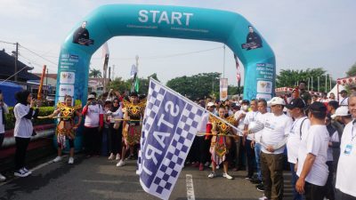 Jalan Sehat HUT ke-25 Kementerian BUMN, SIG GHoPO Tuban bersama BUMN Meriahkan Demak