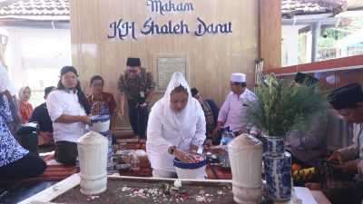 Makam Kyai Sholeh Darat Direnovasi, Utamakan Kenyamanan Bagi Peziarah