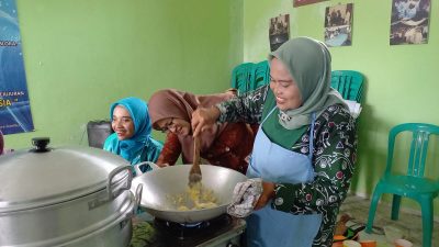 Difabel di Blora Antusias Ikuti Pelatihan Membuat Kue Kering